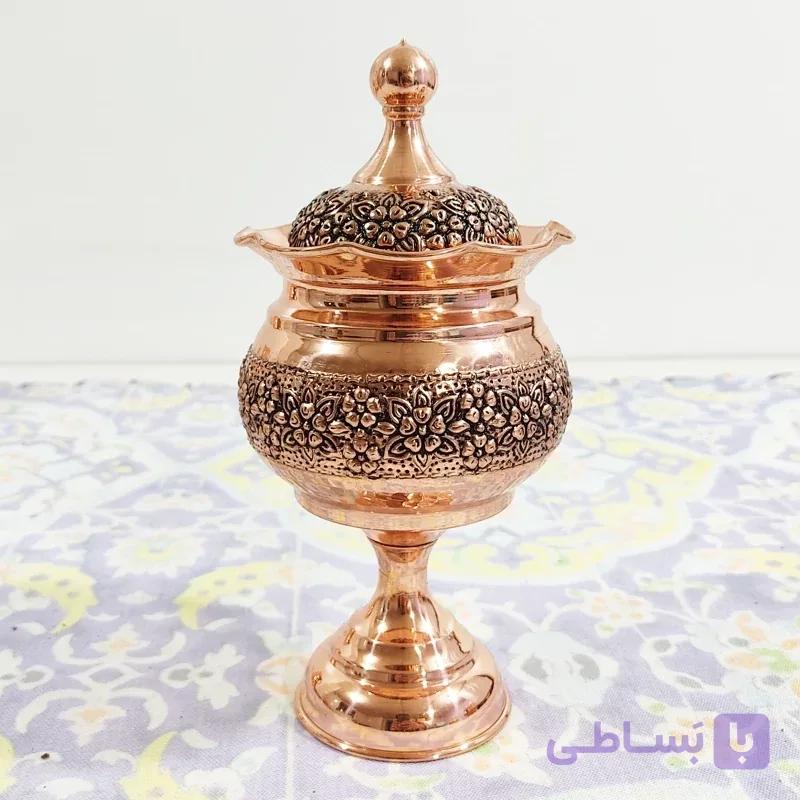 قندان مسی پایه دار گل برجسته قلم کاری رنگ ثابت زنجان