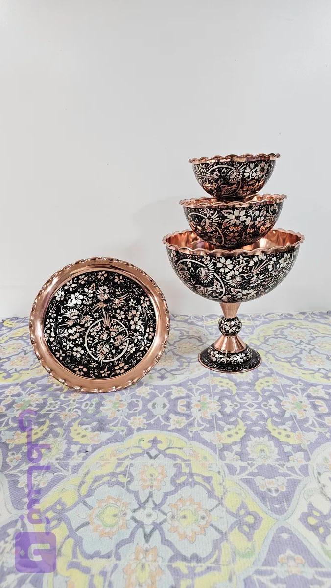 سرویس پذیرایی الماس تراش مسی فاخر ۴ تیکه(۳ تا جام با شیرینی خوری)