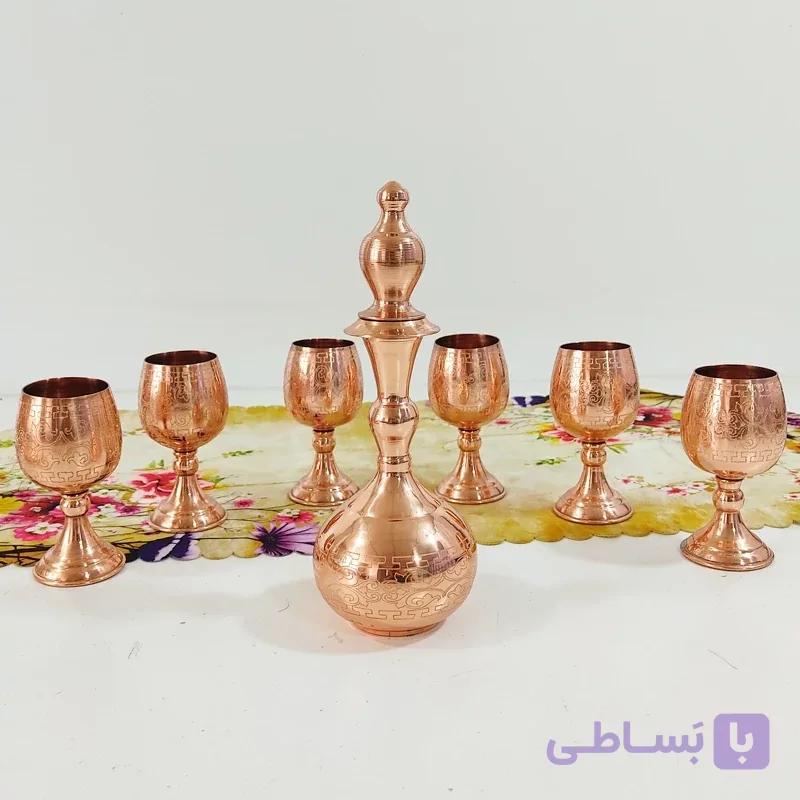 ست تنگ و شش جام مسی دست ساز زنجان رنگ ثابت و طراح دار برای پذیرایی لوکس