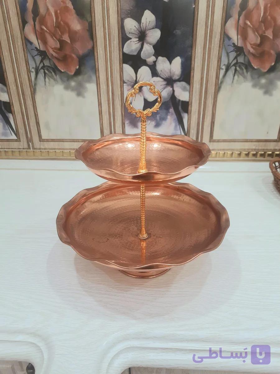 شیرینی خوری مسی مدل دو طبقه سایز متوسط ابعاد در عکس در مس نمونه زنجان