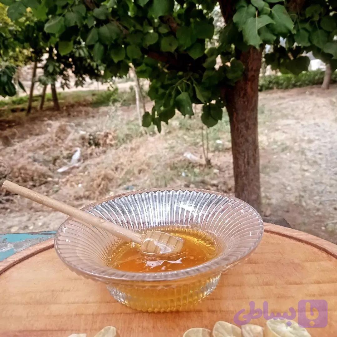 عسل طبیعی درجه یک یک کیلویی با تضمین کیفیت و طعم
