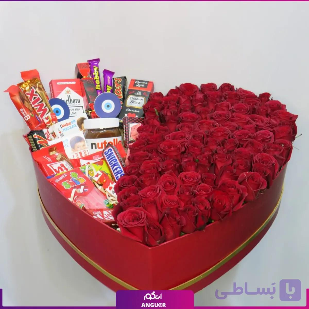 باکس گل قلبی رز و شکلات ولنتاین نوشین