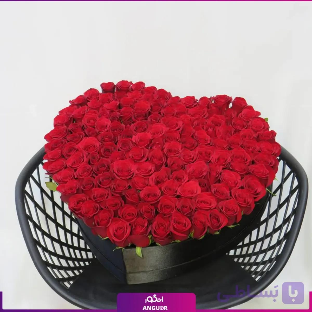 باکس گل رز قرمز 130 شاخه (قلب مشکی)