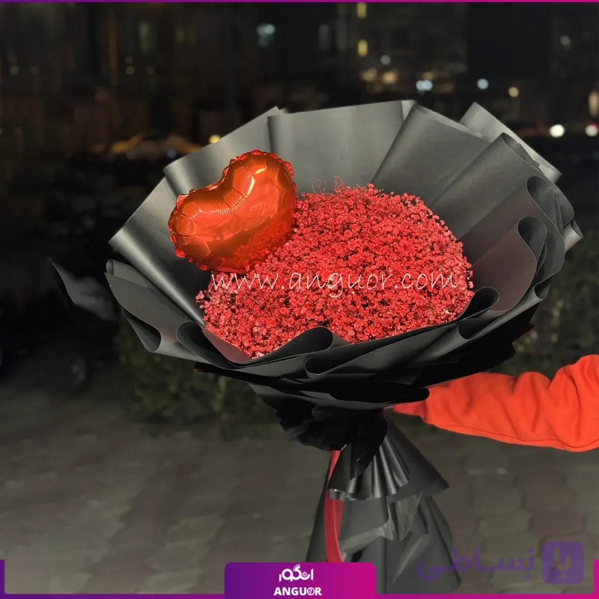 دسته گل ژیپسوفیلیا با قلب بادکنکی(تم ولنتاین)