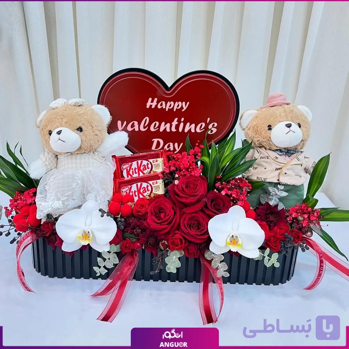 باکس ولنتاین عاشقانه با عروسک و شکلات — تصویر 1