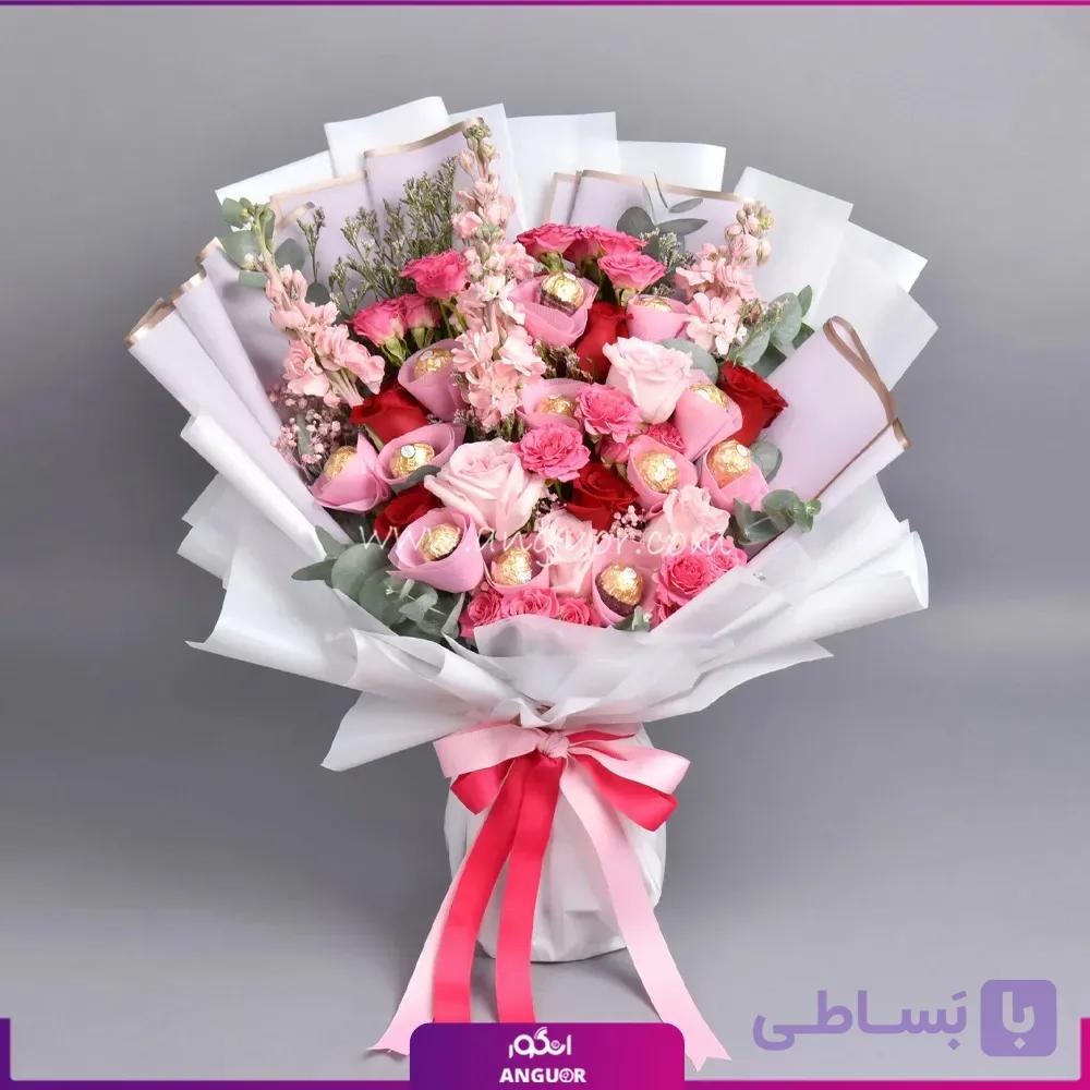 دسته گل شکلاتی با رز و شب بو