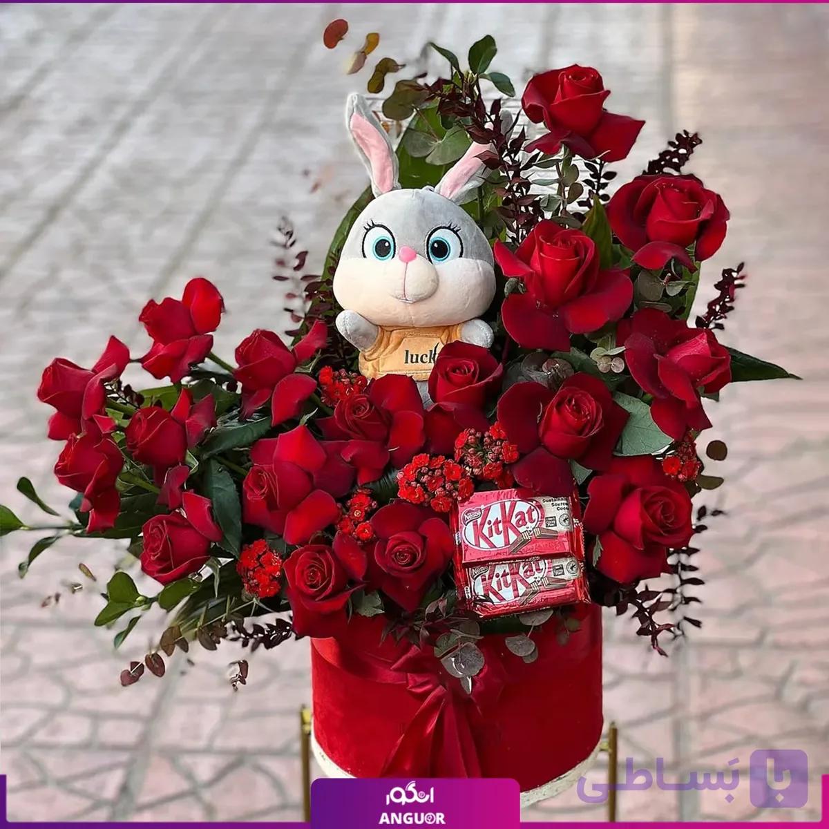 باکس ولنتاین 17 شاخه گل رز به همراه عروسک — تصویر 1