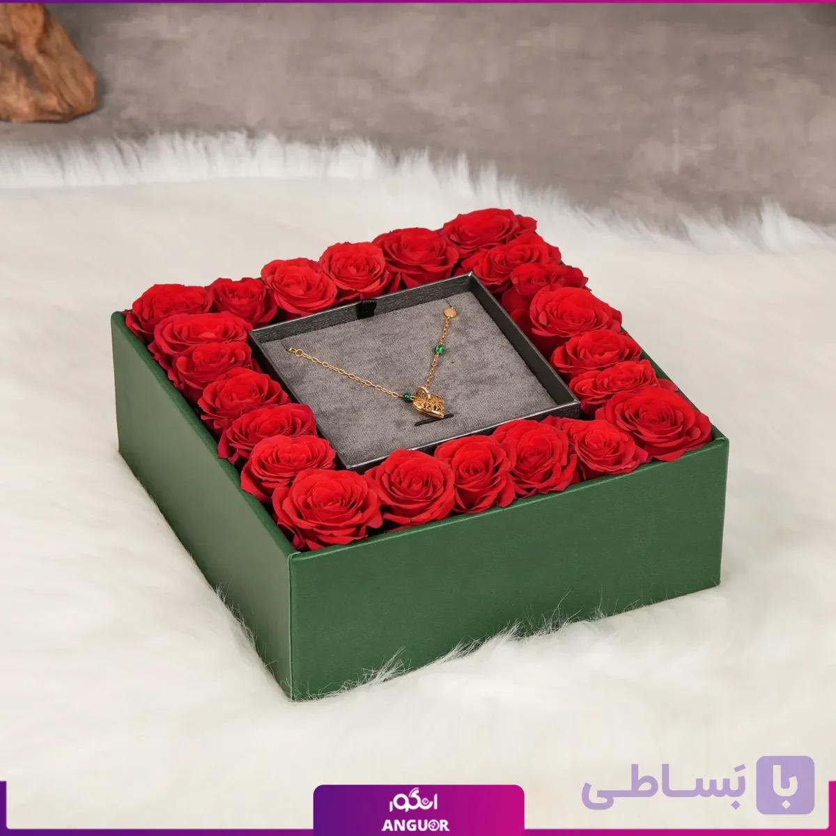 باکس گل رز – هدیه (گردنبند طلا سفارشی) — تصویر 1
