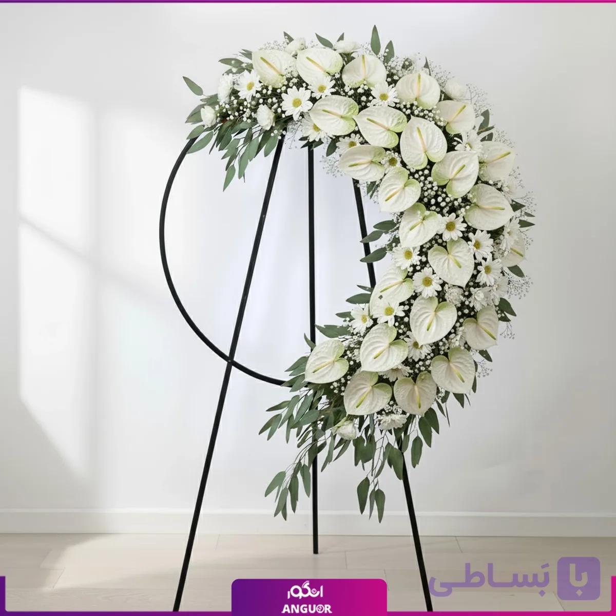 تاج گل آنتوریوم سفید و ژیپسوفیلا — تصویر 1