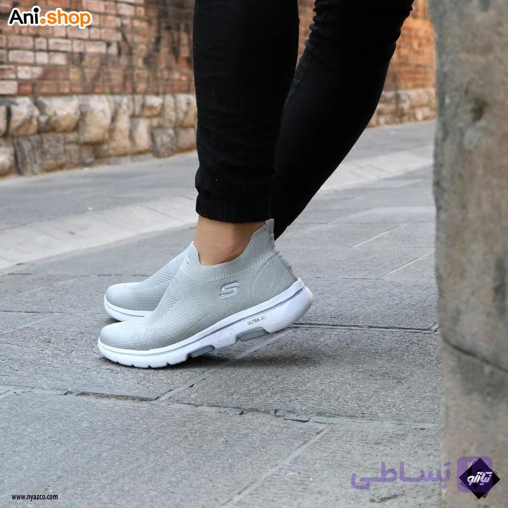 کفش اسکیچرز مدل Knit طبی رنگ طوسی روشن سایز 40 — تصویر 1