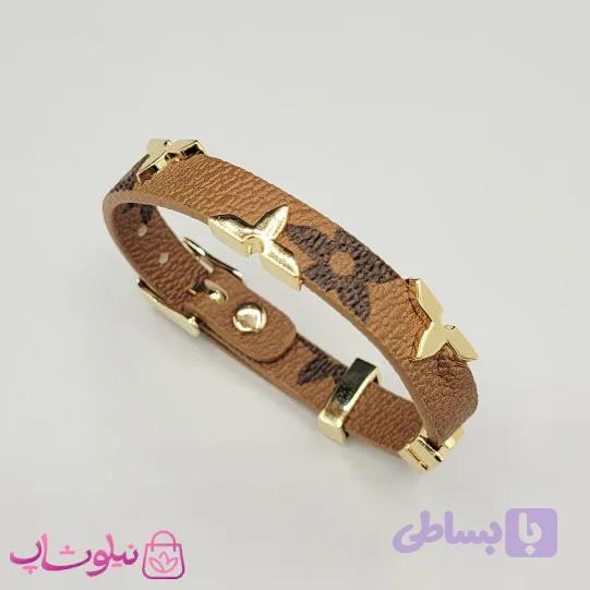دستبند زنانه لویی ویتون مدل چرم استیل قهوه ای روشن طرحدار کد 500 — تصویر 1