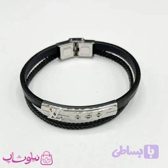 دستبند مردانه چرم و استیل مدل لویی ویتون مشکی نقره ای کد 1188