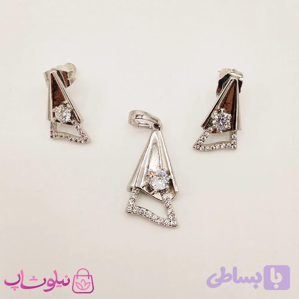 نیم ست زنانه ژوپینگ مدل مثلث نقره ای رنگ کد 63-1 — تصویر 1