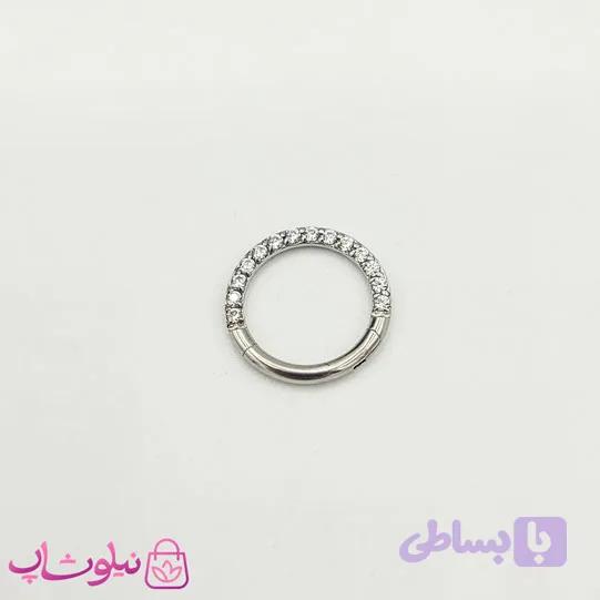 پیرسینگ بینی یا گوش پرنگین دخترانه