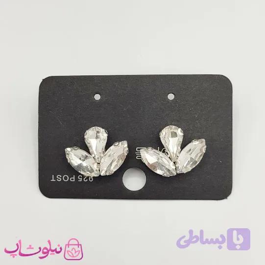 گوشواره زنانه زارا مدل گل سه پر با کریستال سفید کد 100