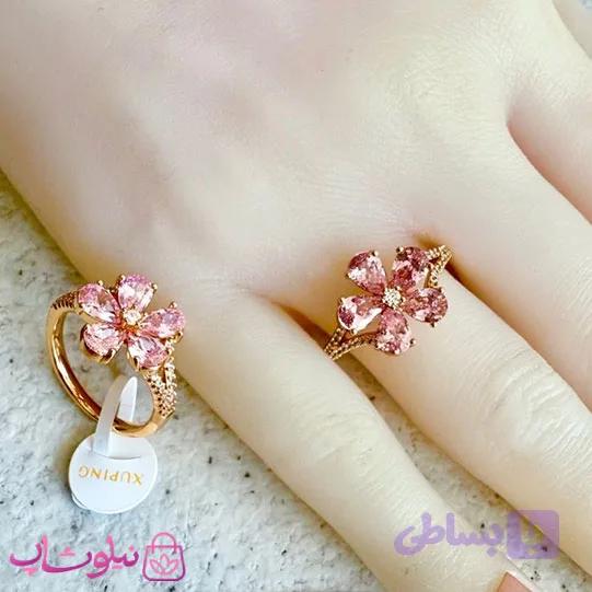 انگشتر زنانه ژوپینگ طلایی مدل گل صورتی کد 3991