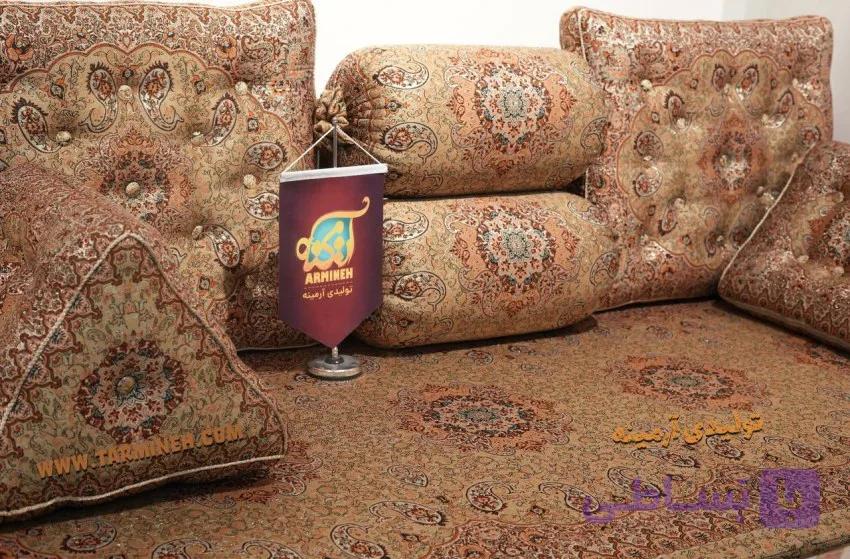پشتی سنتی شاه نشین ترمه طرح نسترن لمکده مکعبی — تصویر 1