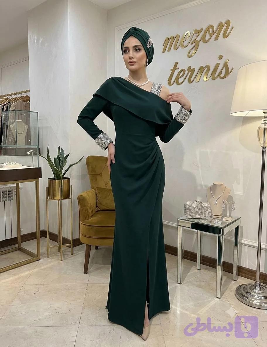 ماکسی مجلسی سبز یشمی تک‌سرشانه مزون تدنیس _ کد ۴۱۲