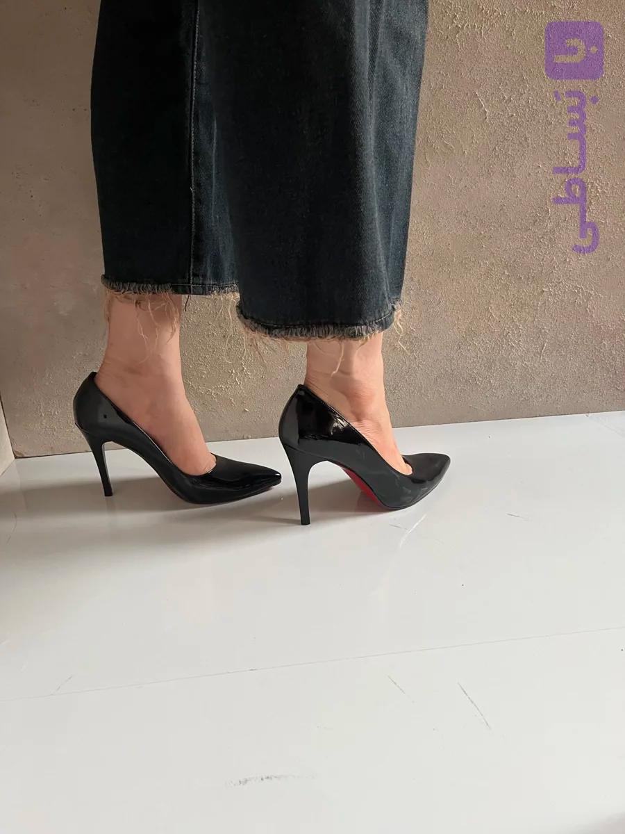 کفش  زنانه پاشنه بلند لوبوتان — تصویر 1
