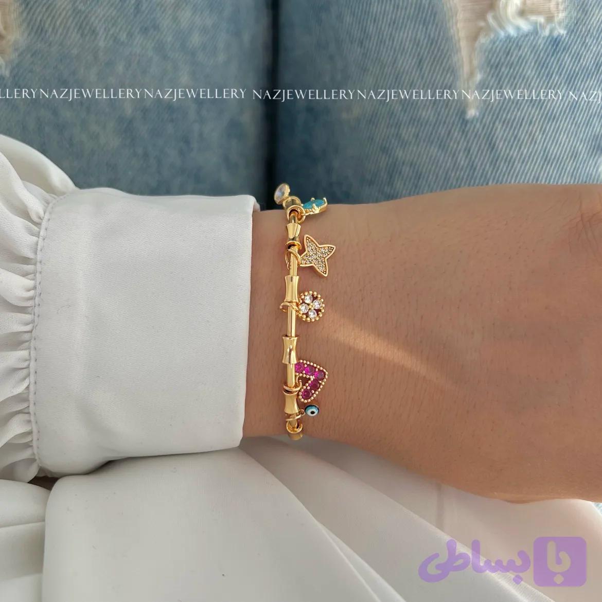 بنگل آویز دار — تصویر 1