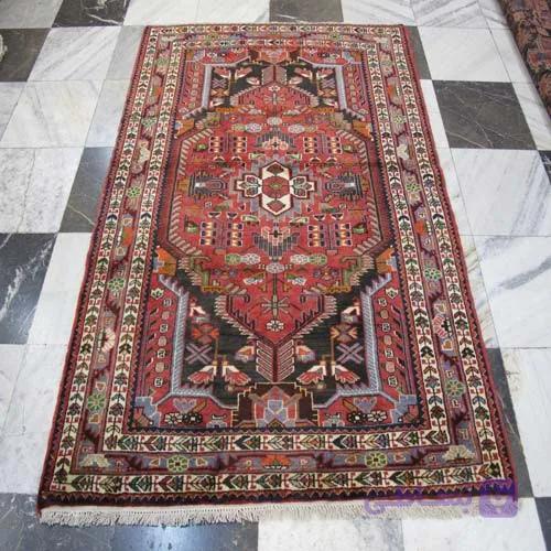 خرید و قیمت  - فرش دستباف تويسركان طرح لچک و ترنج سایز قاليچه رنگ زمینه سرمه اي رنگ حاشیه آبي کد ۳۸۱۰۹ - هنرظریف