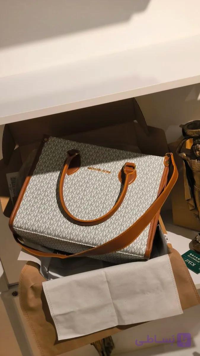 کیف برند مایکل کورس چرم سفید زنانه سایز 33*27
