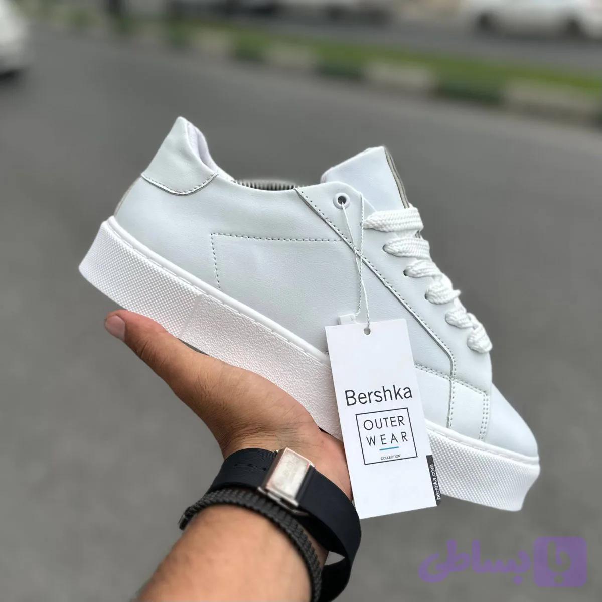 ونس bershka سفید