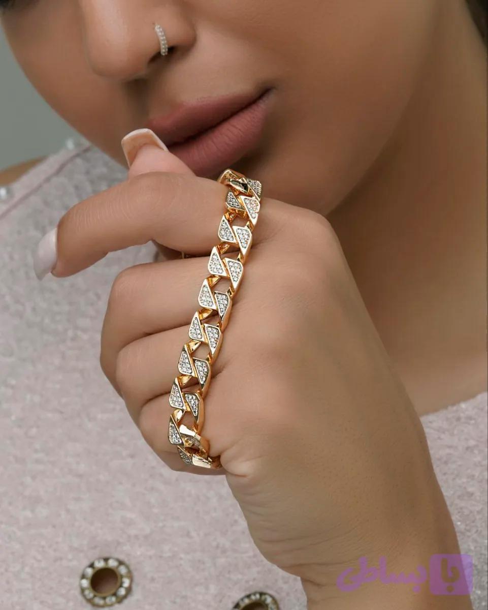 دستبند مثلث نگینی