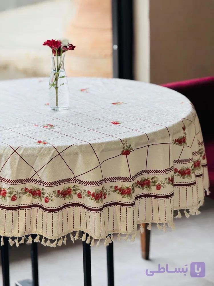 رومیزی گرد مخمل شانل ضد لک طرح توت فرنگی  کد 592 — تصویر 1