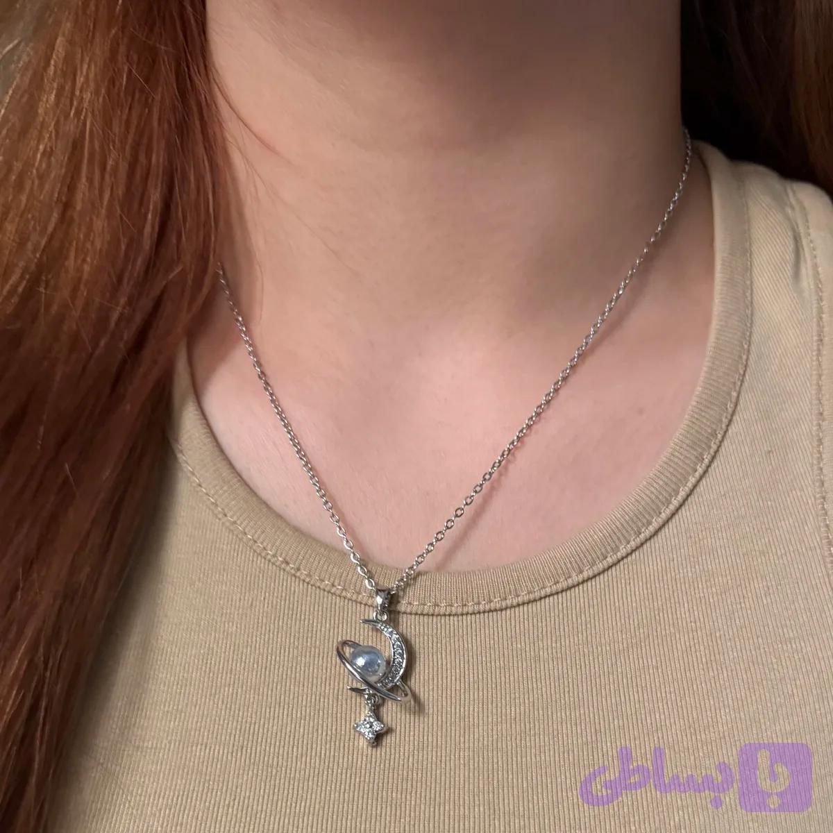 گردنبند ماه