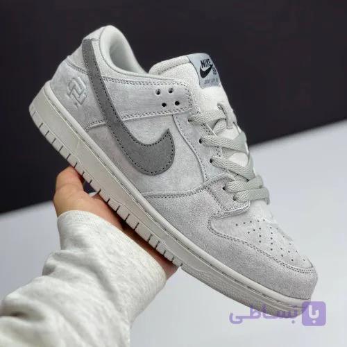 کفش نایک اس‌بی (SB) دانک لو ریگنینگ چمپ طوسی روشن Nike SB Dunk Low Reigning Champ Light Grey — تصویر 1