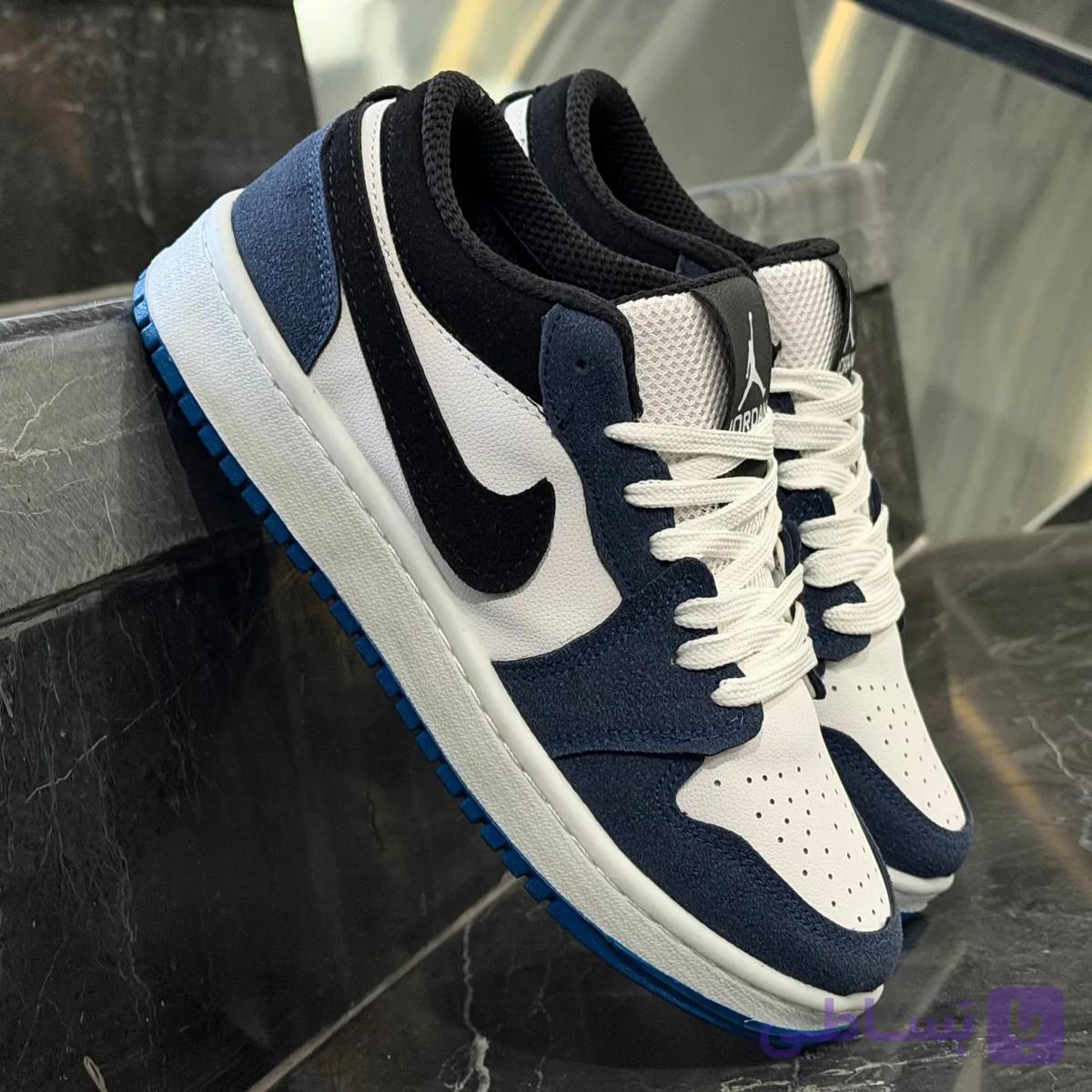 کفش کتانی زنانه نایک جردن 1 سفید کرم قهوه ای Nike Jordan 1 — تصویر 1