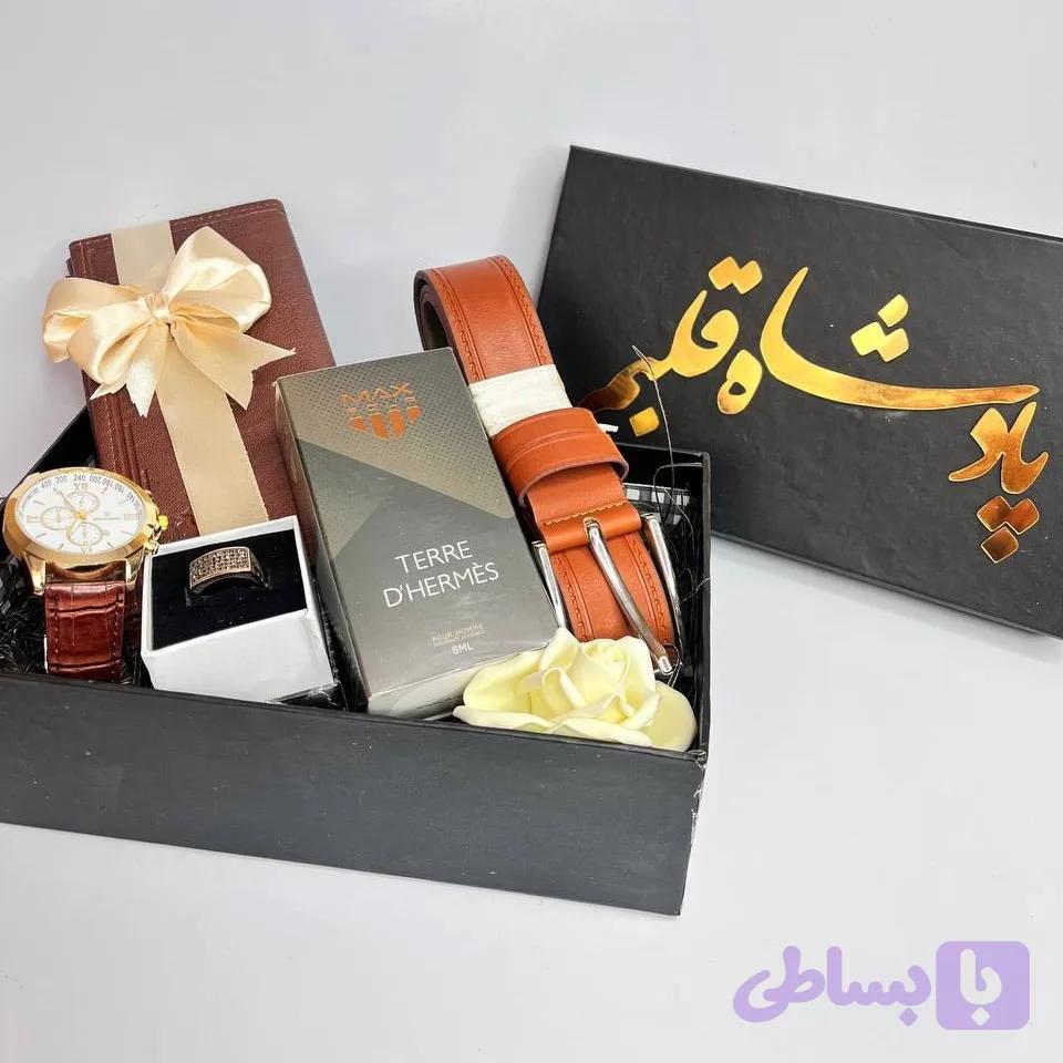 باکس هدیه روز مرد هدیه برای آقایان ساعت مردانه هدیه کیف کمربند عسلی اقایان