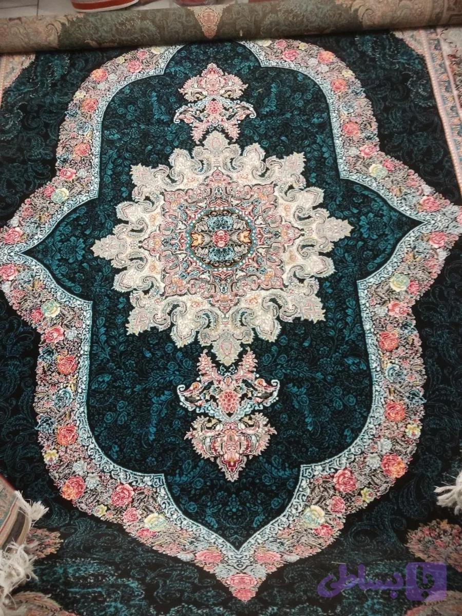 فرش طرح دلاریس سرمه ای 9 متری 700شانه 2550 تراکم ضخیم سنگین