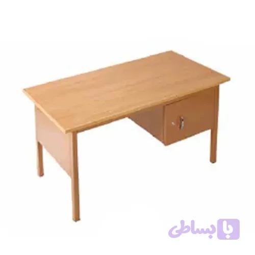 میز معلم در دار چوبی کد