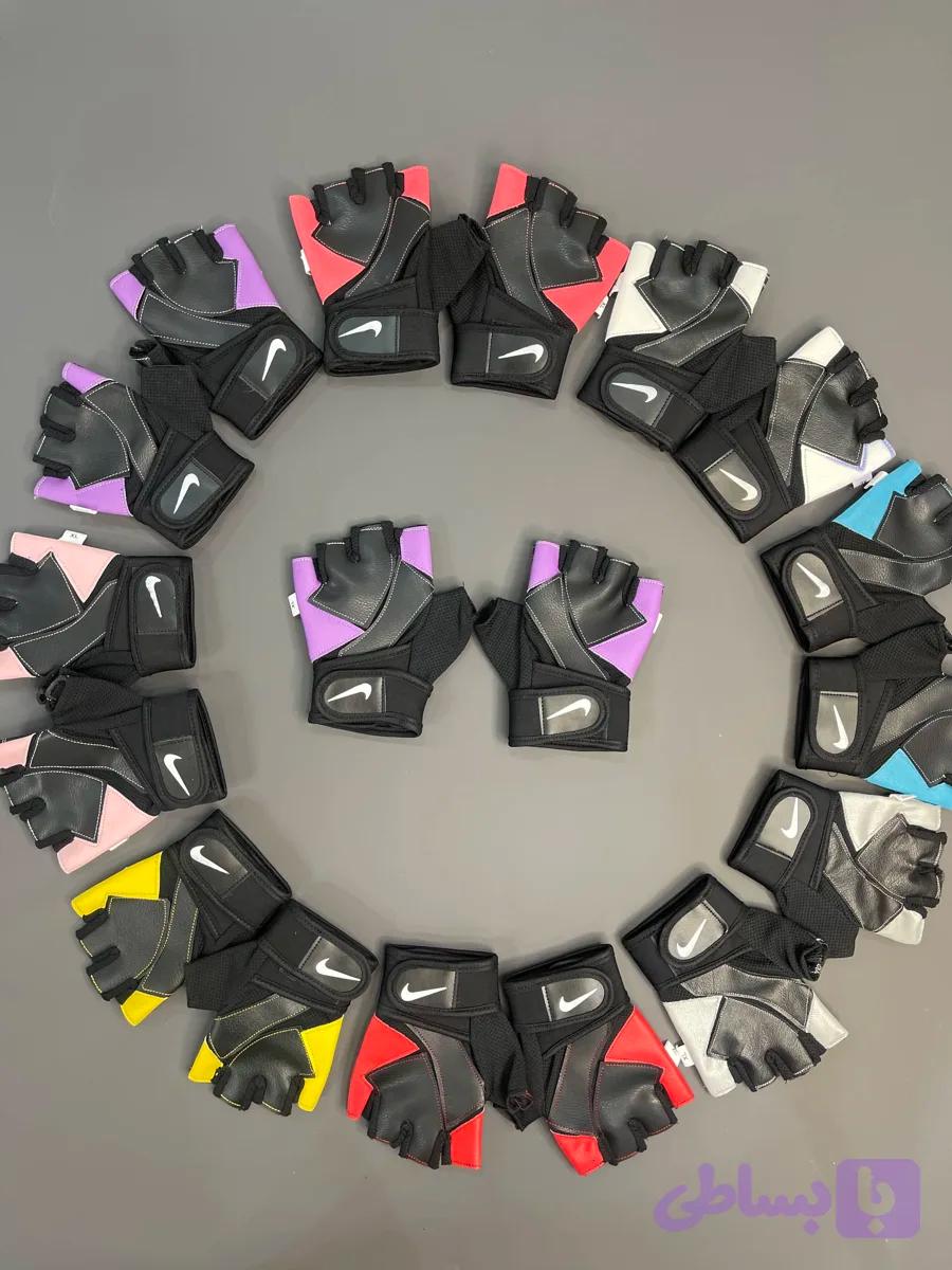 دستکش ورزشی زنانه مدل نایک دو رنگ چسبی Nike کد 0332