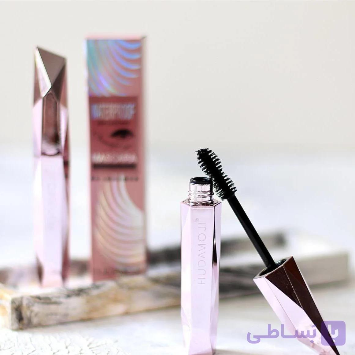 ریمل الماسی ضد اب هدی موجی بلند کننده پرپشت کننده مزه بدون ریزشhudamoji mascara water y