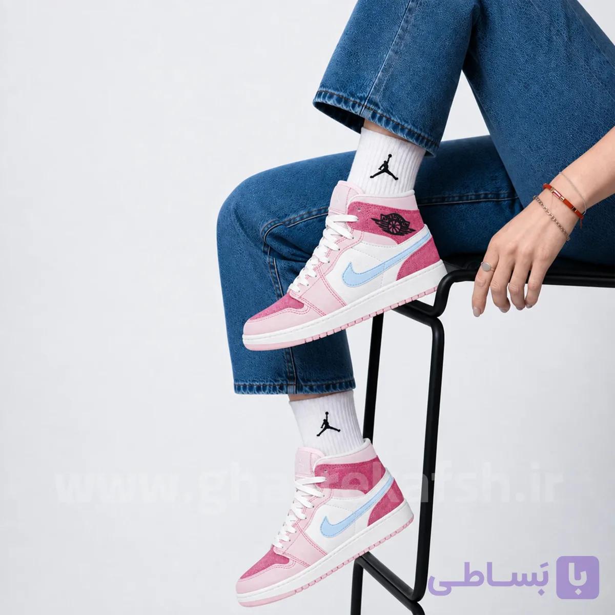 کتونی نایک جردن Jordan 1 ساقدار زنانه رنگ صورتی کد 2883 — تصویر 1