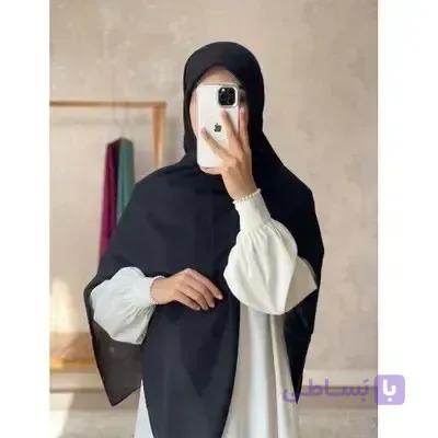 روسری سوپر نخ ساده قواره بزرگ منگوله دار سورمه ای و مشکی — تصویر 1