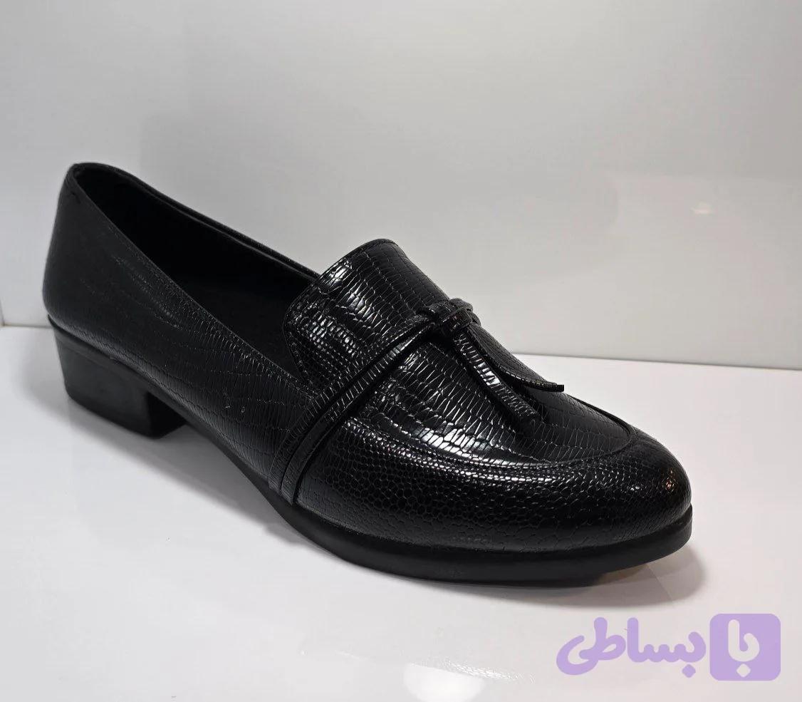 کفش زنانه راحتی ورنی کرواتی سایز 40 — تصویر 1