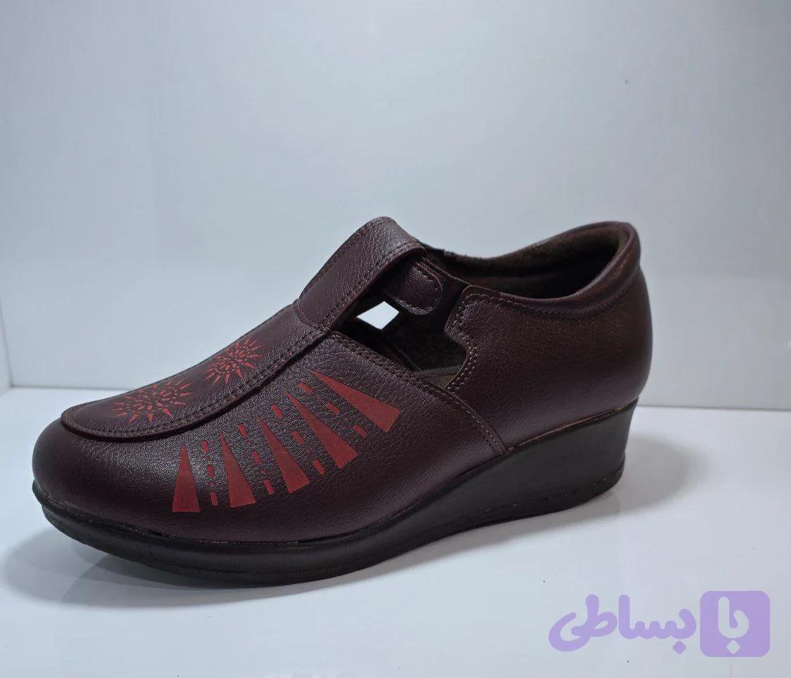 کفش زنانه طبی رنگ زرشکی — تصویر 1