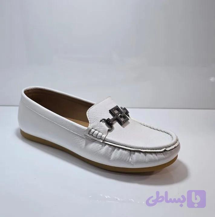 کفش کالج سفید با زیره منعطف و طراحی شیک کد09 — تصویر 1