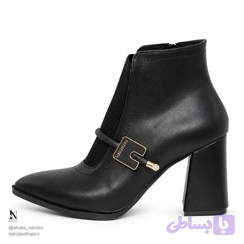 نیم‌بوت پاشنه‌دار زنانه MIU با پنل کشی و سگک طلایی — تصویر 1
