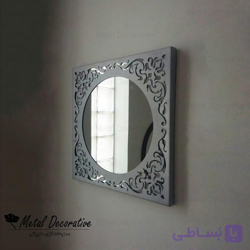 آینه دیواری دکوراتیو مدرن قاب مربعی با حاشیه نقش گل و بوته اسلیمی
