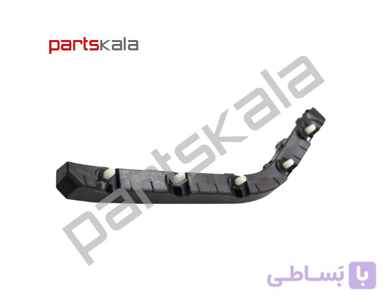 نگهدارنده عقب‌ راست آزرا گرنجور‌ ۲۰۱۸