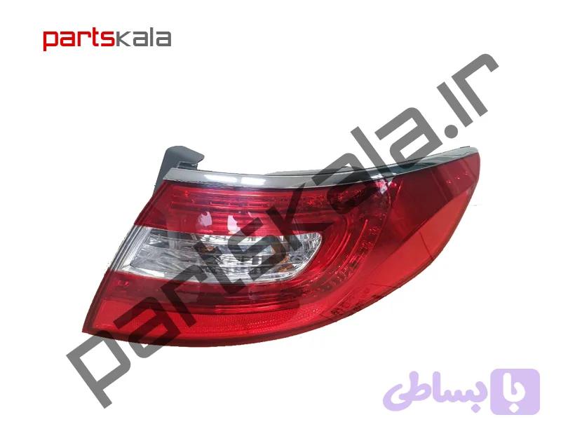 چراغ روی گلگیر عقب‌ راست آزرا گرنجور