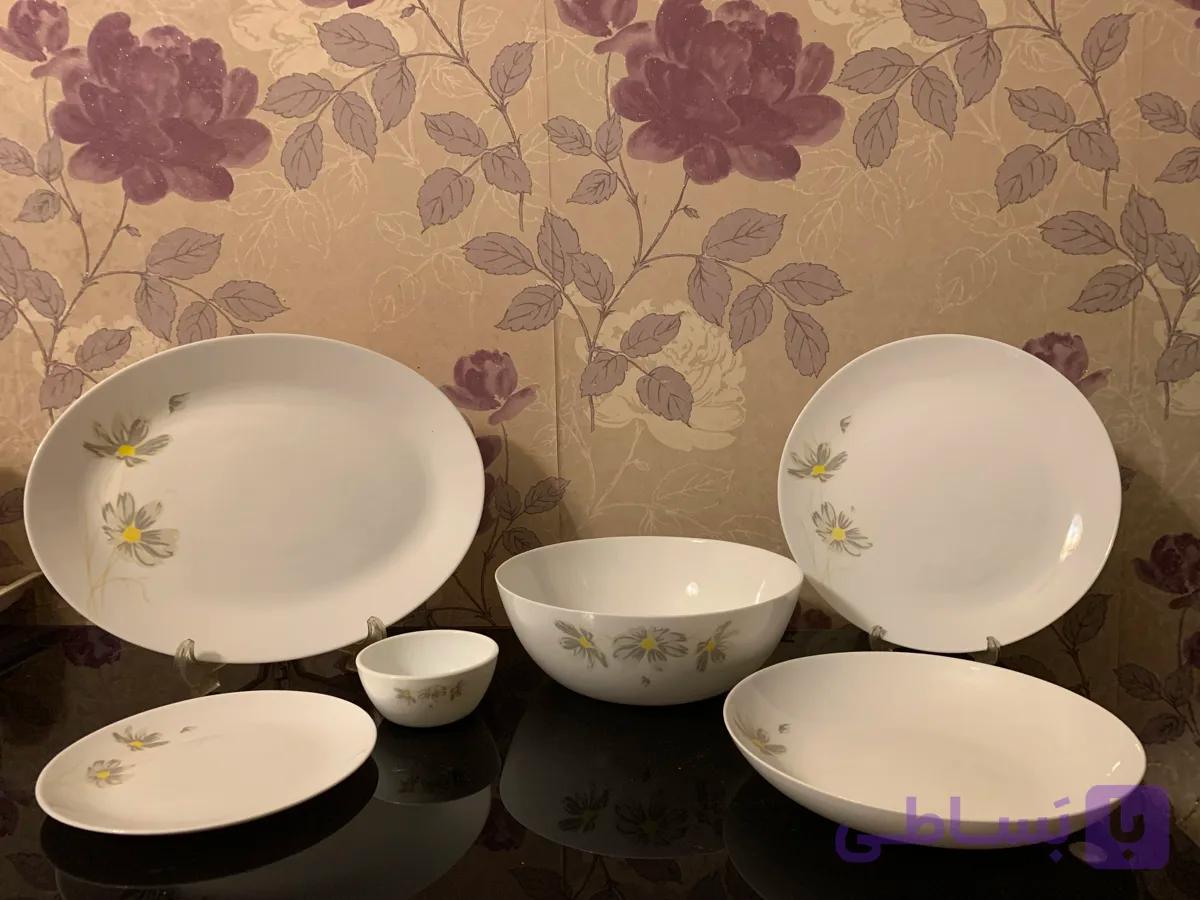 سرویس ارکوپال ۲۶ پارچه طرح ژالین طلایی و طوسی