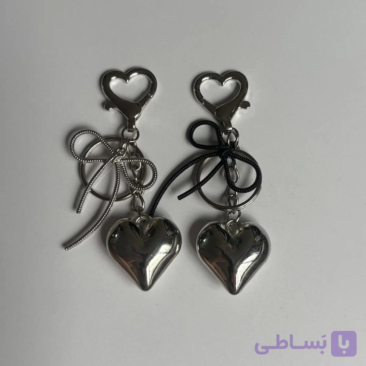 آویز و جاکلیدی قلب با پاپیون