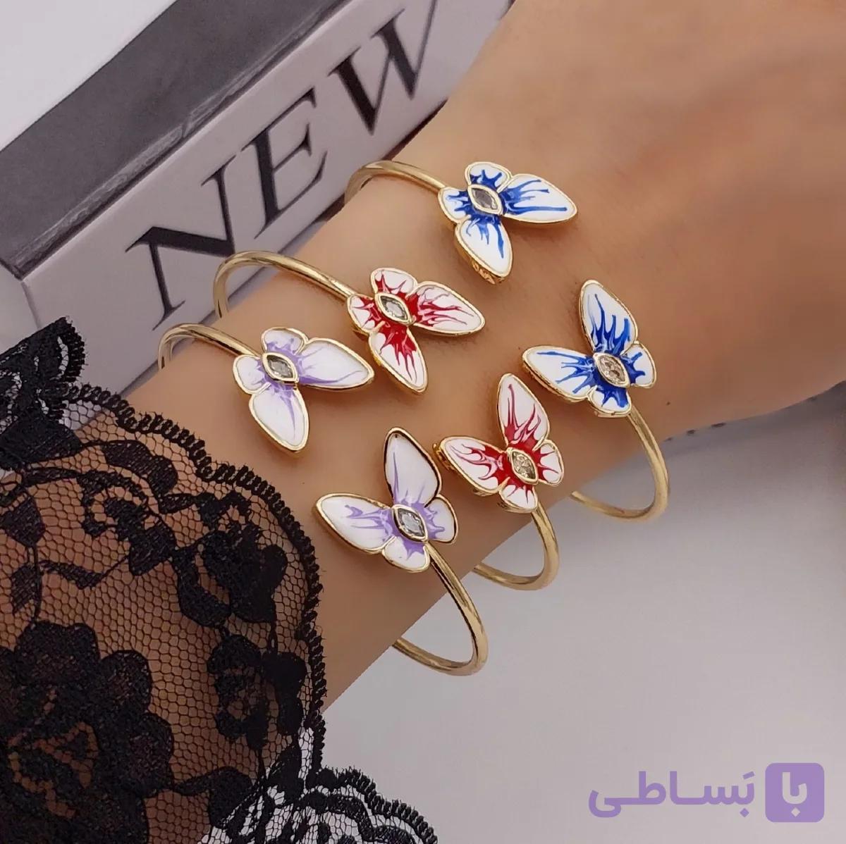 دستبند پروانه میناکاری رنگ ثابت، ضد حساسیت، آبکاری طلا — تصویر 1