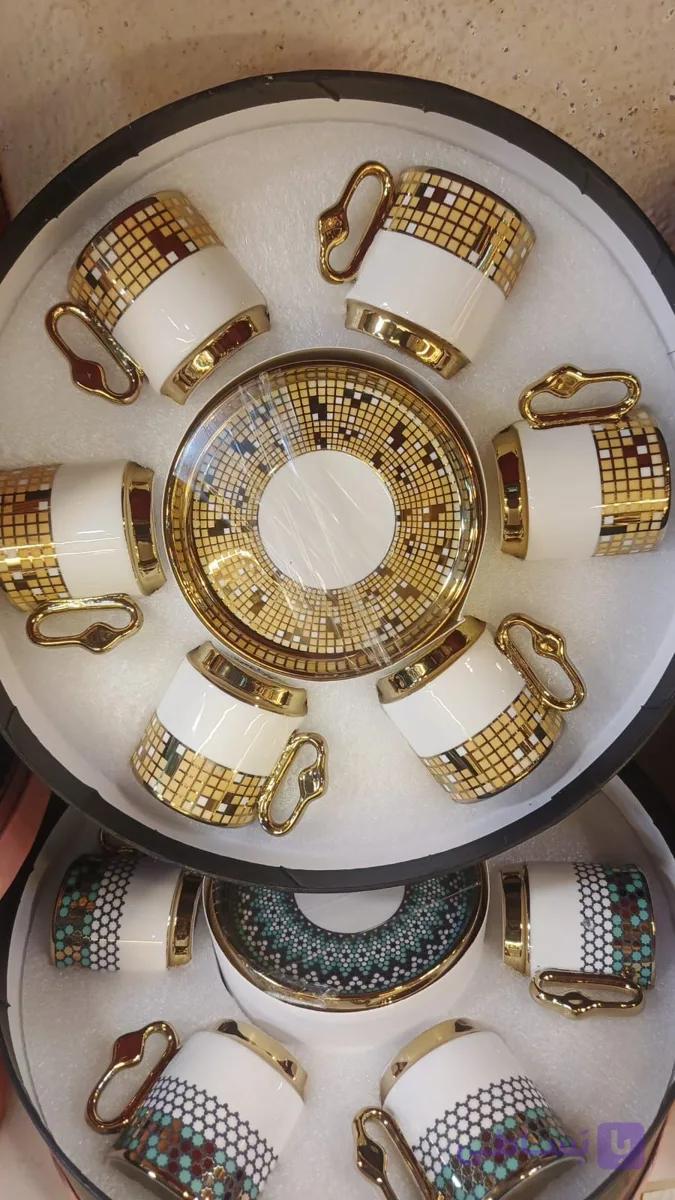 قهوه‌خوری ۱۲ پارچه طرح طلایی فنجان و نعلبکی شیک پذیرایی — تصویر 1